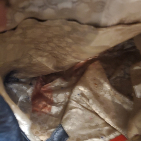 Ivanka trump hobo quilted bag. - Picture 2 of 4